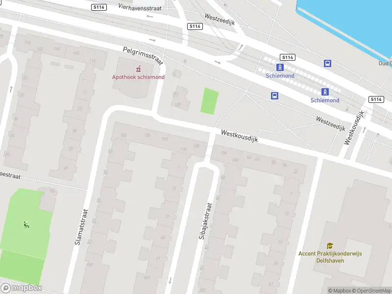 Ambulance met grote spoed naar de Westkousdijk in Rotterdam