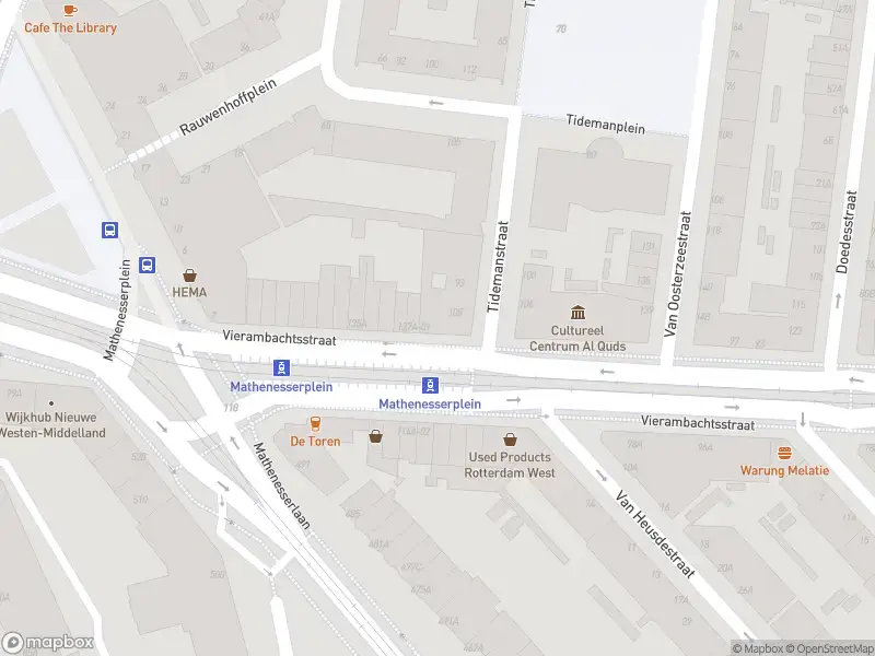 Ambulance met gepaste spoed naar de Tidemanstraat in Rotterdam