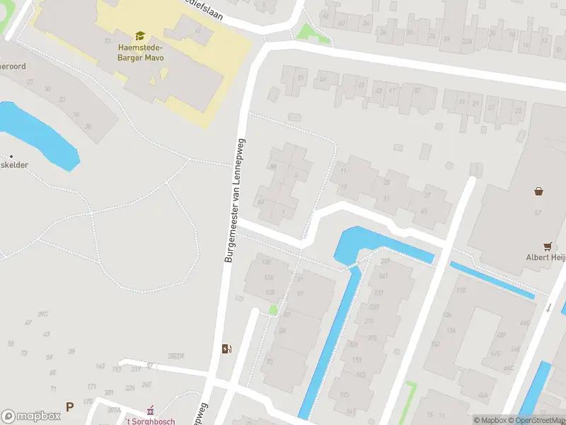 Ambulance met grote spoed naar de Jan P. Strijboslaan in Heemstede