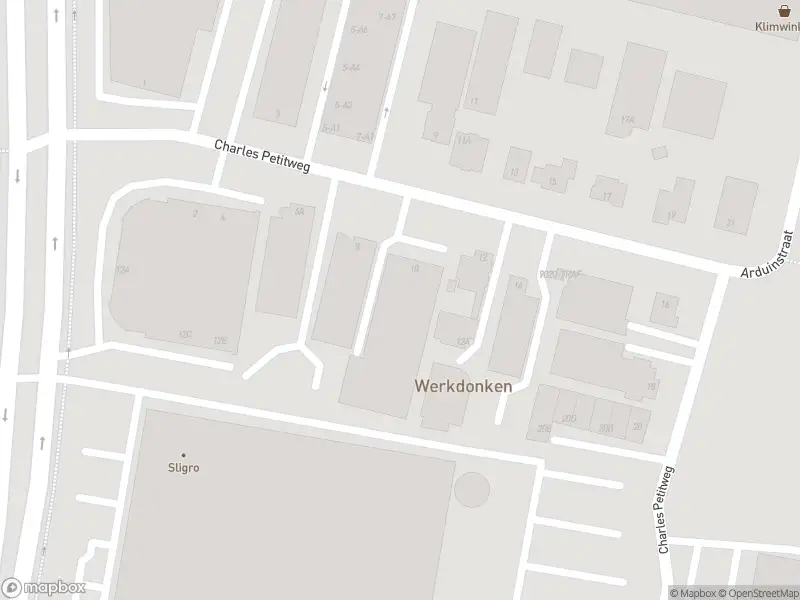 Politie met grote spoed naar de Charles Petitweg in Breda vanwege letsel