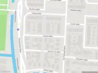 Ambulance met grote spoed naar de Jansen-akker in Barendrecht