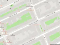 Brandweer met gepaste spoed naar de Hemonystraat in Amsterdam