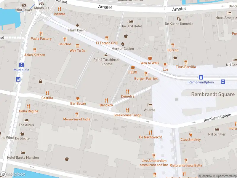 Ambulance met grote spoed naar de Schapensteeg in Amsterdam