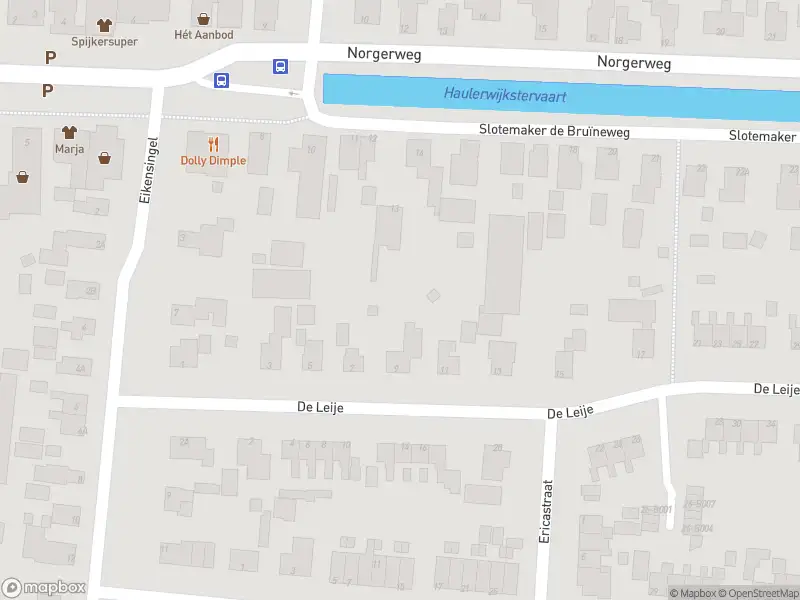 Brandweer met grote spoed naar de Meester Jongebloedstraat in Haulerwijk vanwege gebouwbrand