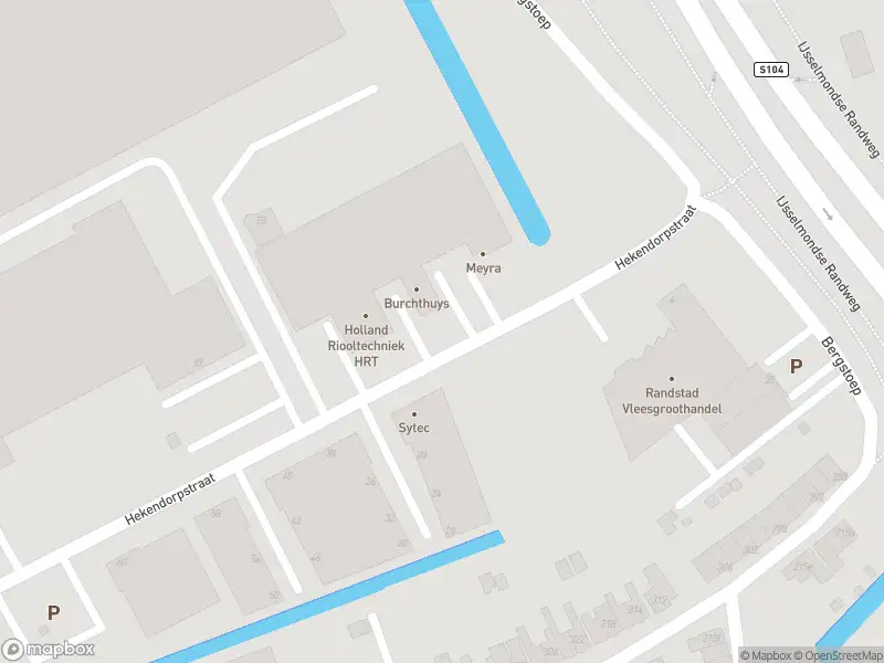 Ambulance met gepaste spoed naar de Hekendorpstraat in Rotterdam