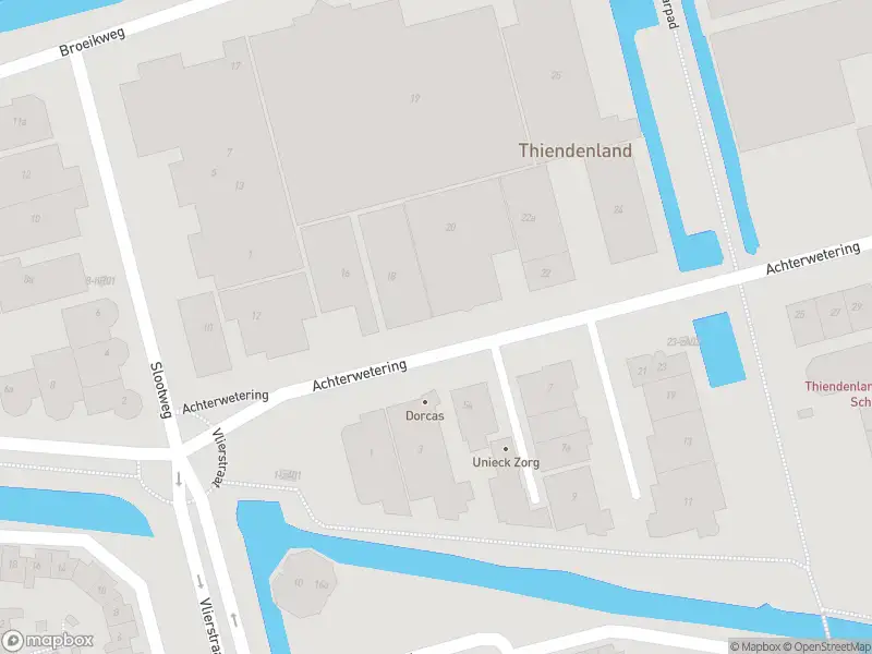 Ambulance met grote spoed naar de Achterwetering in Schoonhoven