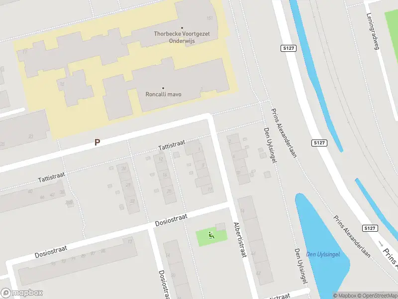 Ambulance met grote spoed naar de Albertistraat in Rotterdam