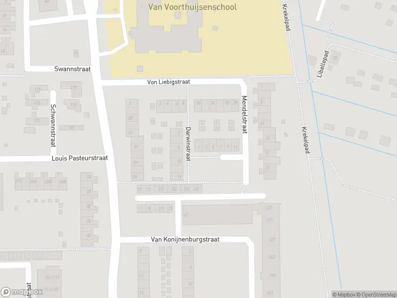 Ambulance met gepaste spoed naar de Catharina van Tussenbroekplein in Haarlem