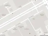 Ambulance met gepaste spoed naar de Van der Madeweg in Amsterdam-Duivendrecht