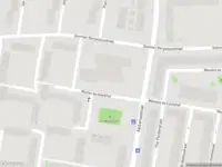 Ambulance met grote spoed naar de Cort van der Lindenkade in Amsterdam