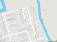 Ambulance met grote spoed naar de Lelieplein in Spijkenisse