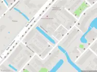 Ambulance met grote spoed naar de Hoveniersingel in Leidschendam