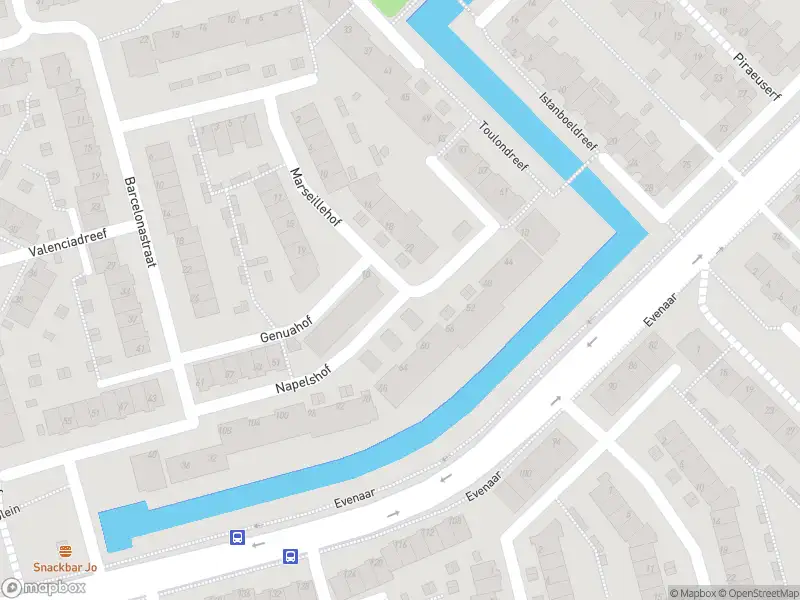 Ambulance met grote spoed naar de Napelshof in Rotterdam