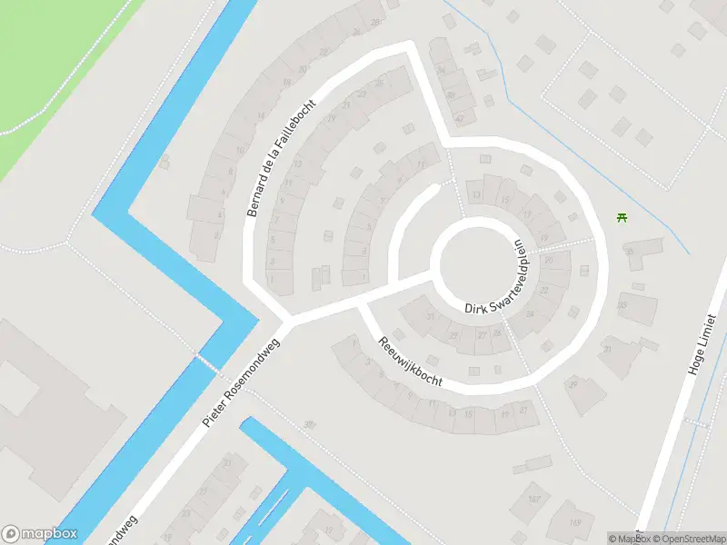 Ambulance met grote spoed naar de Dirk Swarteveldplein in Rotterdam