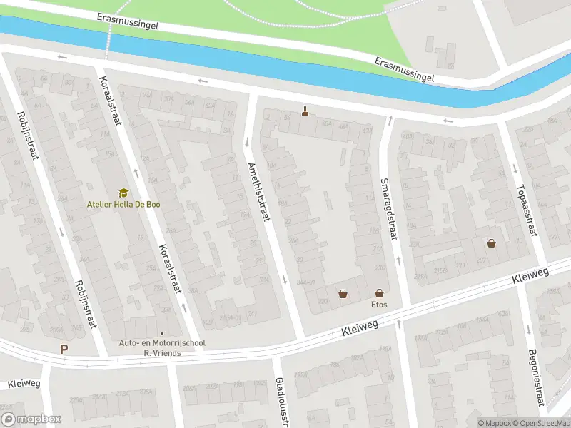 Ambulance met grote spoed naar de Amethiststraat in Rotterdam