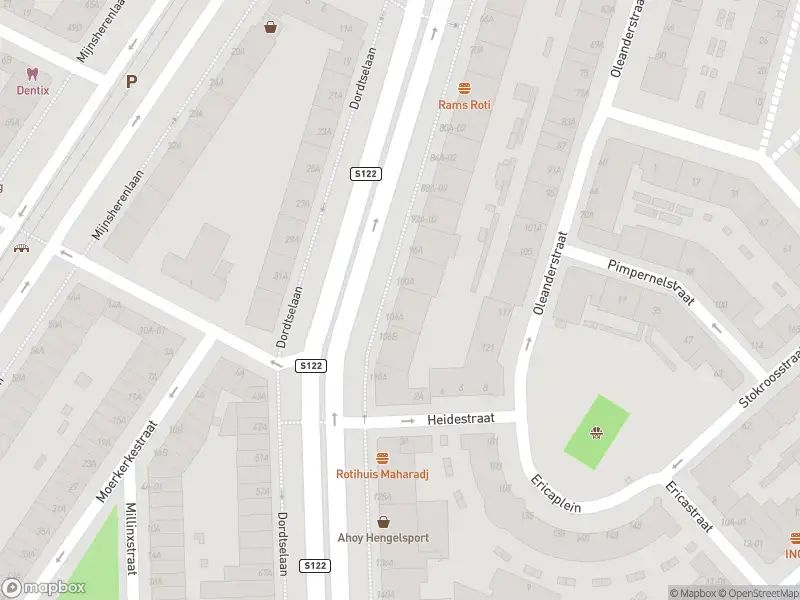 Ambulance met grote spoed naar de Dordtselaan in Rotterdam