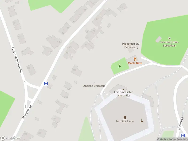 Brandweer met grote spoed naar de Jekerweg in Maastricht vanwege gebouwbrand