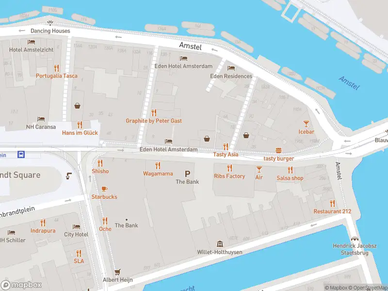 Traumahelikopter met grote spoed naar de Amstelstraat in Amsterdam