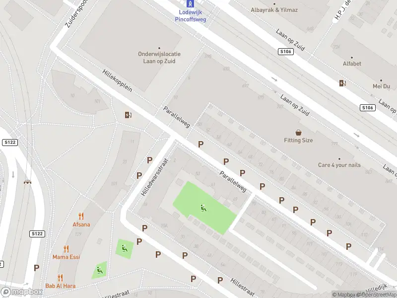 Ambulance met grote spoed naar de Parallelweg in Rotterdam