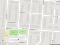 Ambulance met grote spoed naar de Roosje Vosstraat in Alkmaar