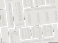 Ambulance met gepaste spoed naar de Laan van Parijs in Haarlem