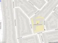 Ambulance met gepaste spoed naar de Kanariestraat in Haarlem