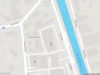 Politie naar de Kanaaldijk in Aarle-Rixtel vanwege voertuigen te water