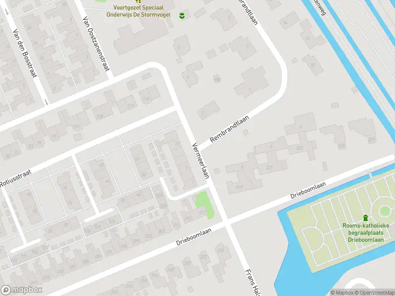 Ambulance met grote spoed naar de Vermeerlaan in Hoorn