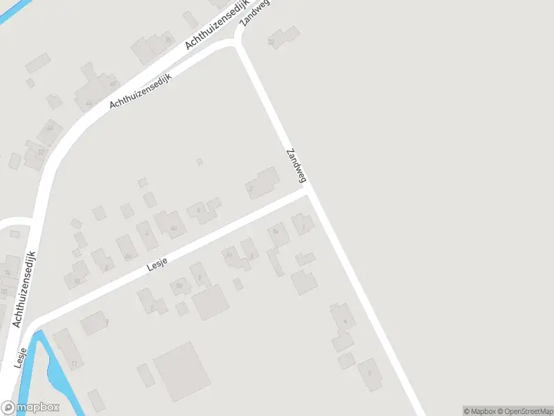 Ambulance met grote spoed naar de Lesje in Achthuizen