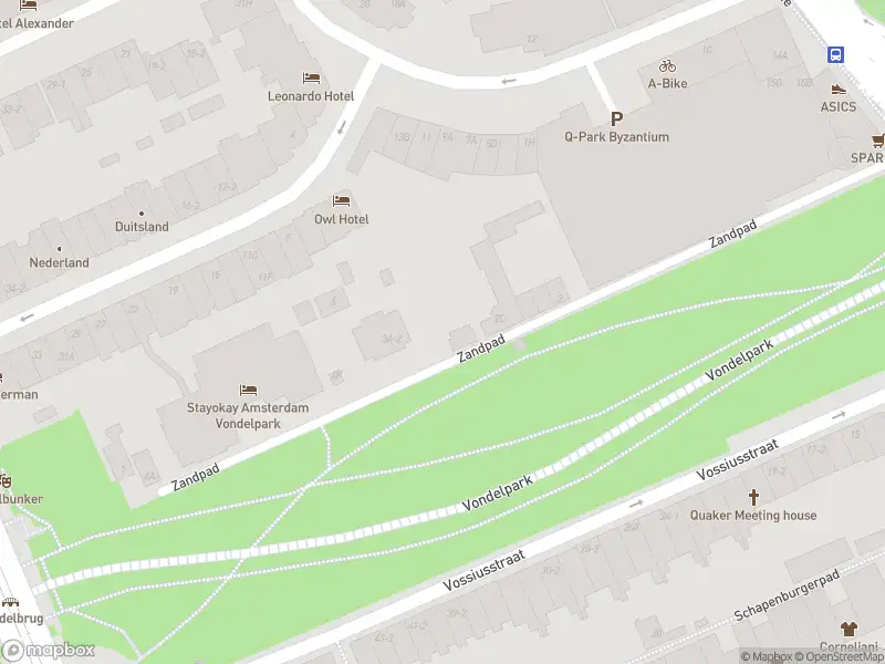 Ambulance met grote spoed naar de Zandpad in Amsterdam