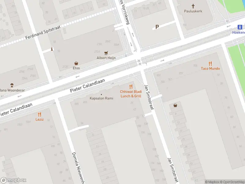 Ambulance met gepaste spoed naar de Pieter Calandlaan in Amsterdam