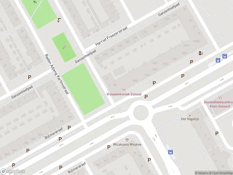 Ambulance met gepaste spoed naar de Bijlmerdreef in Amsterdam
