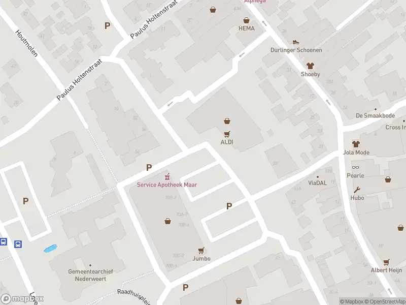 Brandweer met gepaste spoed naar de Burgemeester Hobusstraat in Nederweert vanwege stormschade