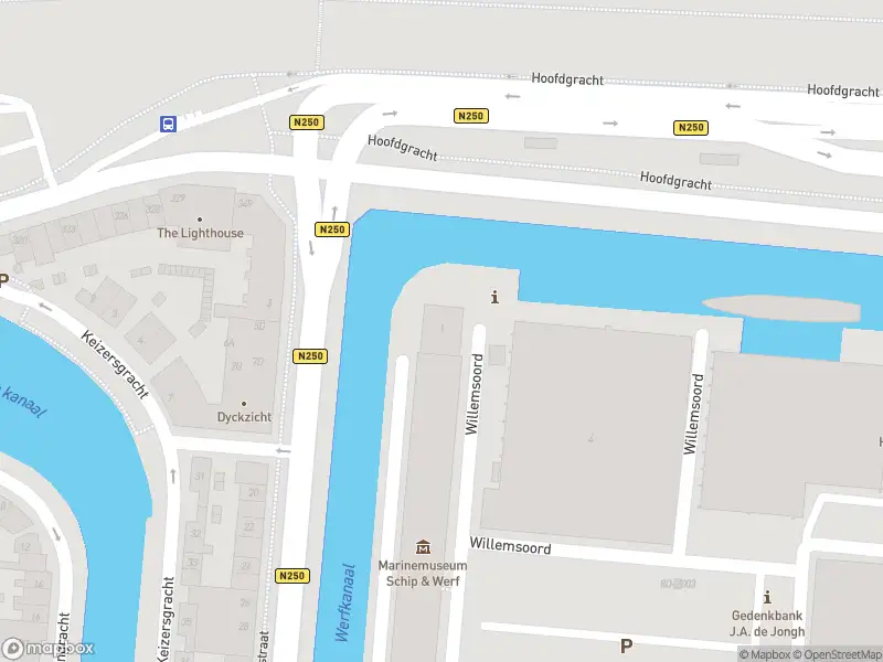 Ambulance met gepaste spoed naar de Hoofdgracht in Den Helder