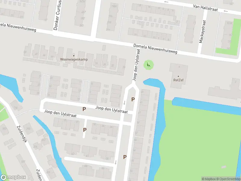 Ambulance met gepaste spoed naar de Joop den Uylstraat in Dordrecht