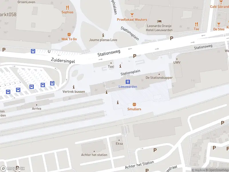 Politie met gepaste spoed naar de Stationsplein in Leeuwarden