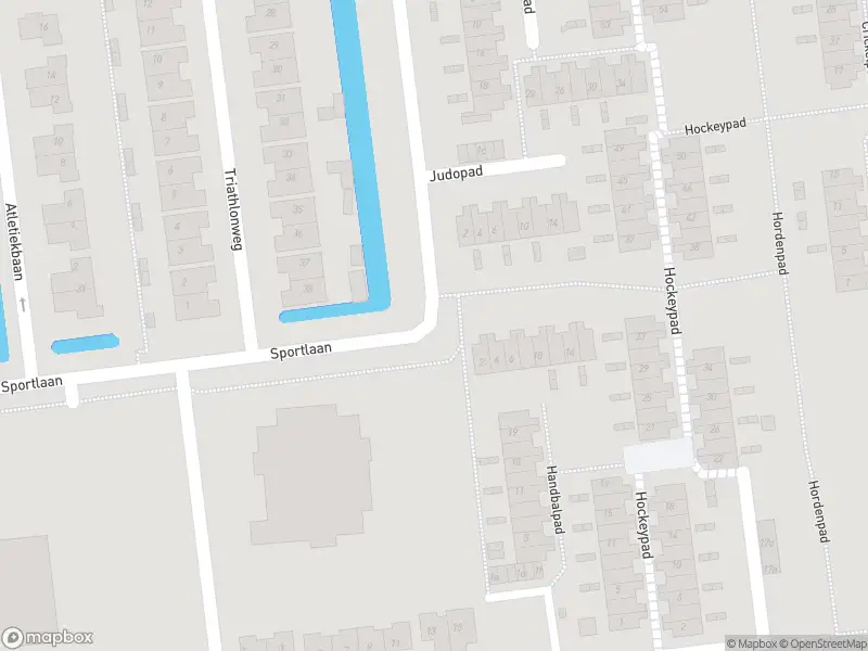 Politie naar de Softbalpad in Hellevoetsluis vanwege stormschade