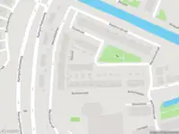 Ambulance met grote spoed naar de Dillehof in Amsterdam