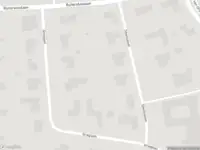 Brandweer en politie met grote spoed naar de Grieglaan in Breda vanwege waarnemen gaslucht