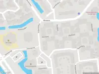 Ambulance met grote spoed naar de Bijendans in Capelle aan den IJssel