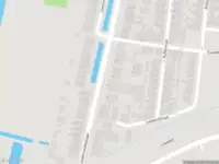 Ambulance met grote spoed naar de IJsselmondselaan in Rotterdam