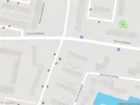 Ambulance met grote spoed naar de Jacoba van Beierenstraat in Vlaardingen