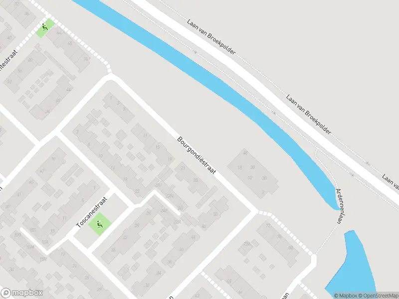 Ambulance met grote spoed naar de Bourgondiëstraat in Heemskerk