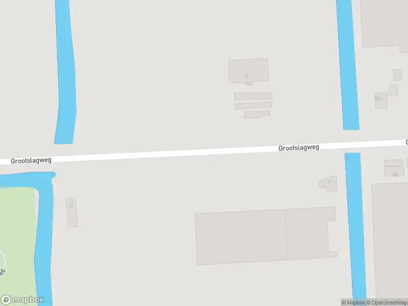 Ambulance met gepaste spoed naar de Grootslagweg in Andijk