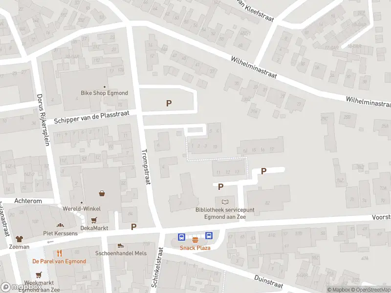 Ambulance met grote spoed naar de Agnesplein in Egmond aan Zee