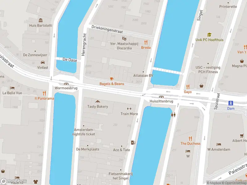 Brandweer met grote spoed naar de Westermarkt in Amsterdam vanwege waarnemen gaslucht