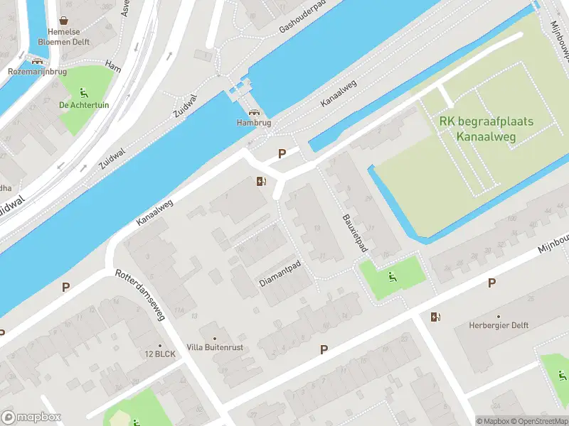 Ambulance met grote spoed naar de Diamantpad in Delft
