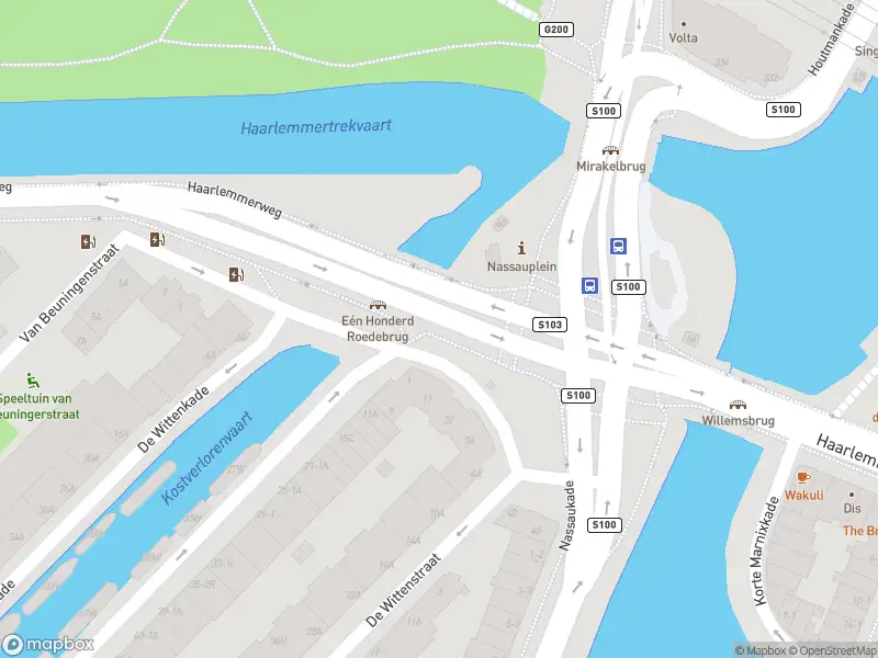 Brandweer met grote spoed naar de Nassauplein in Amsterdam vanwege reanimatie