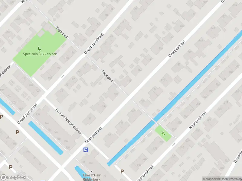 Ambulance met grote spoed naar de Oranjestraat in Ridderkerk