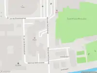 Ambulance met grote spoed naar de Admiraal Helfrichstraat in Amsterdam